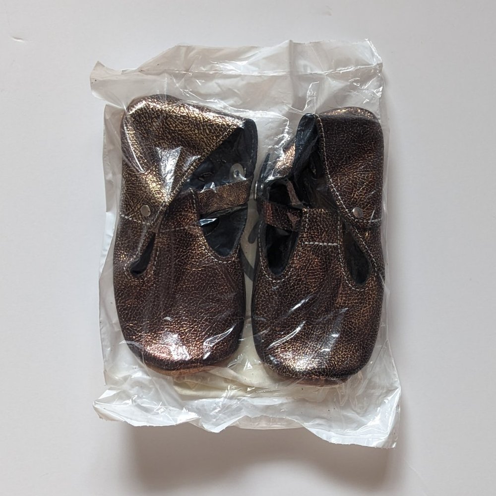 Mon Petit Heirloom T-strap Shoes Kids size 8